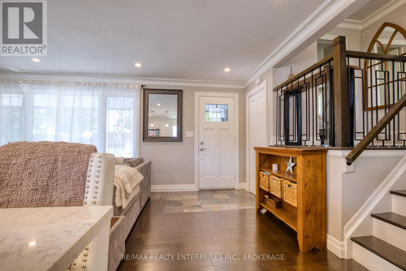 20 KAREN CRESCENT