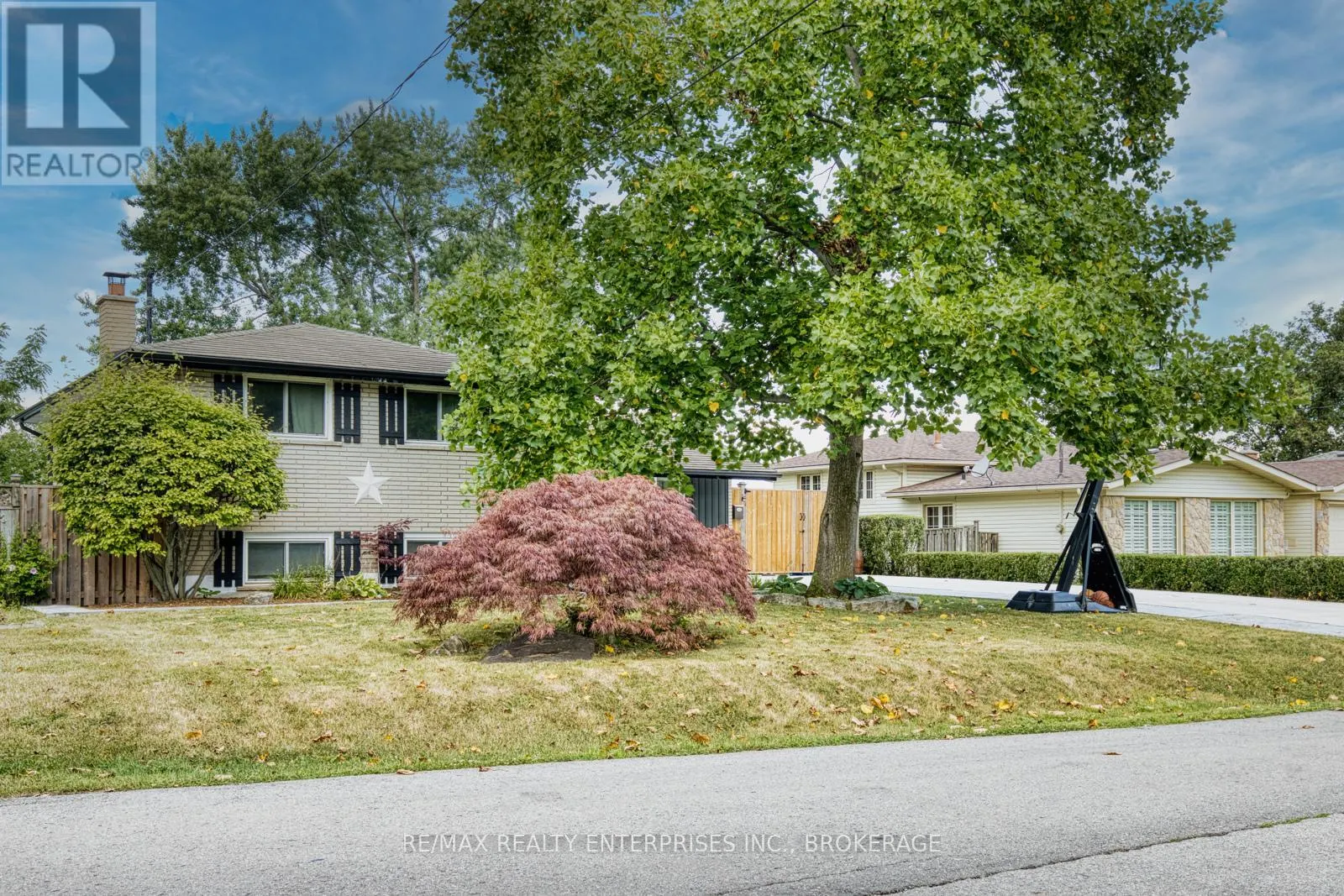 20 KAREN CRESCENT