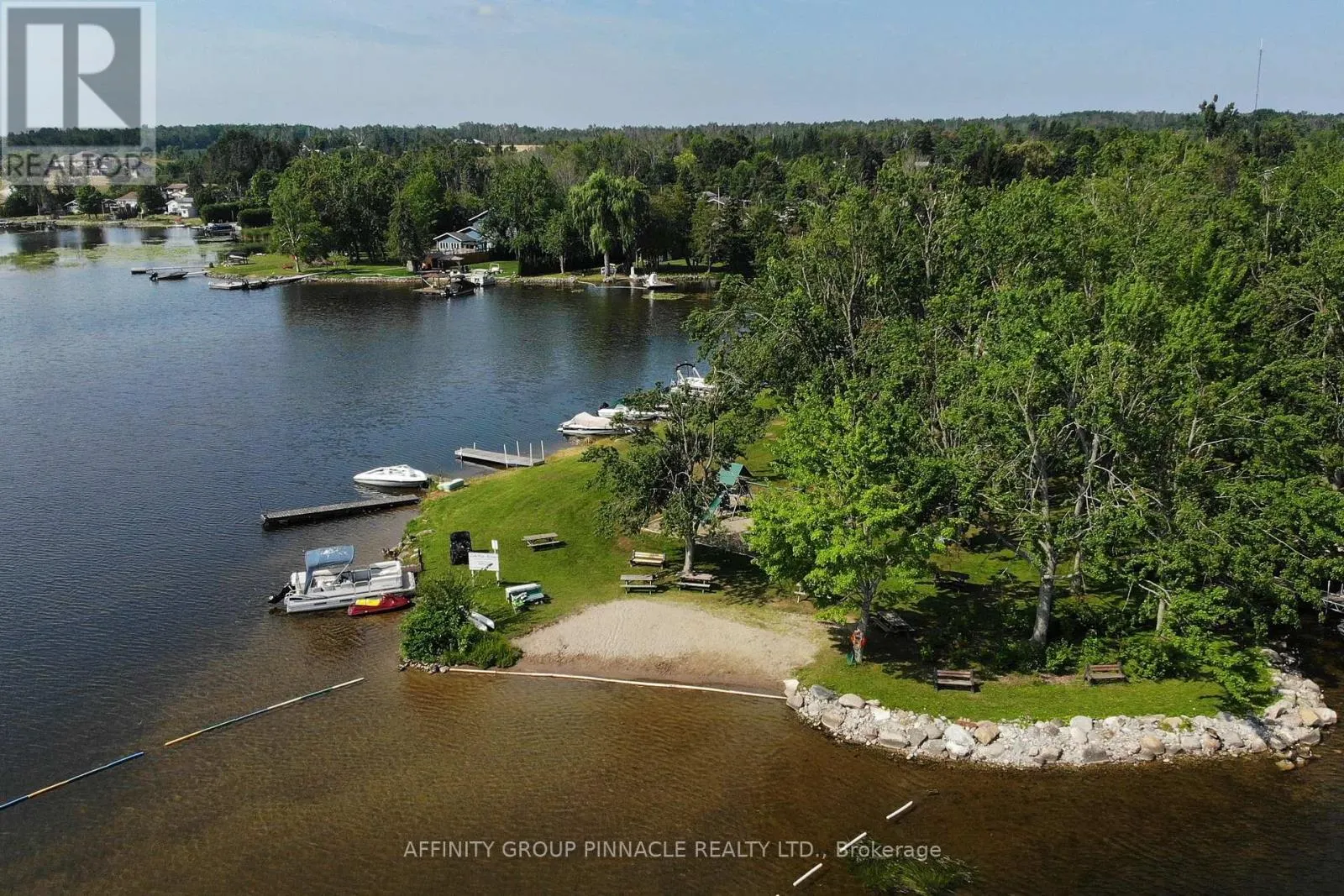 11 LAKEVIEW CRESCENT