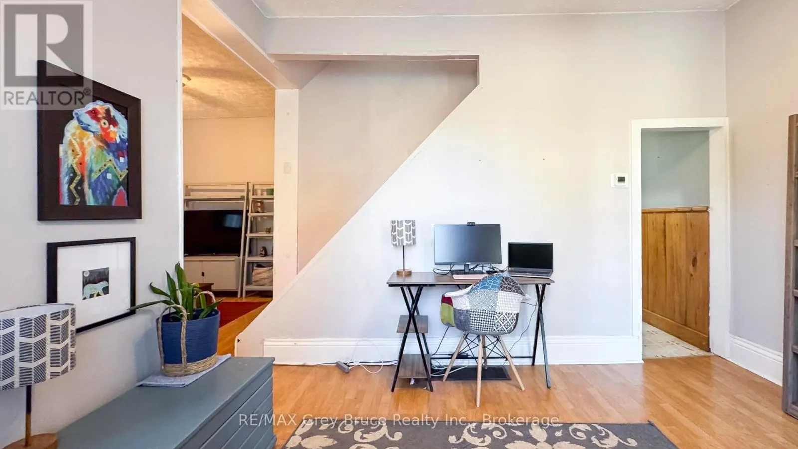 891 6TH AVENUE W