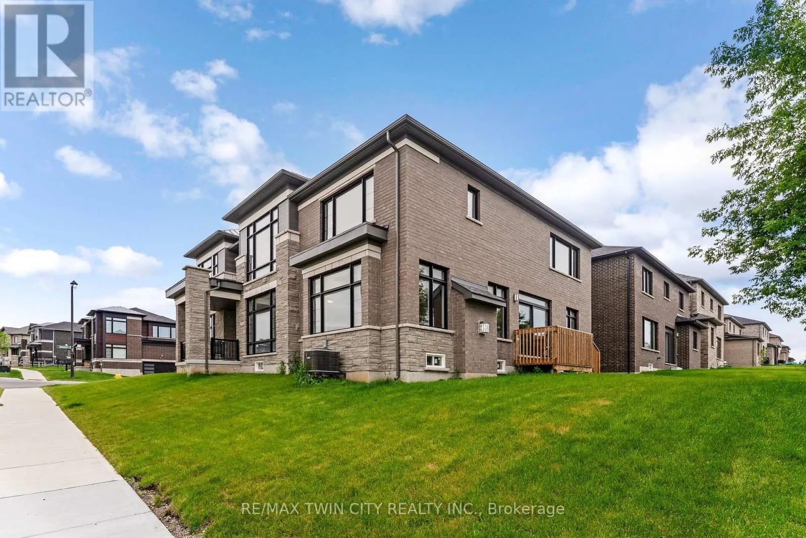 172 BLACKLOCK STREET