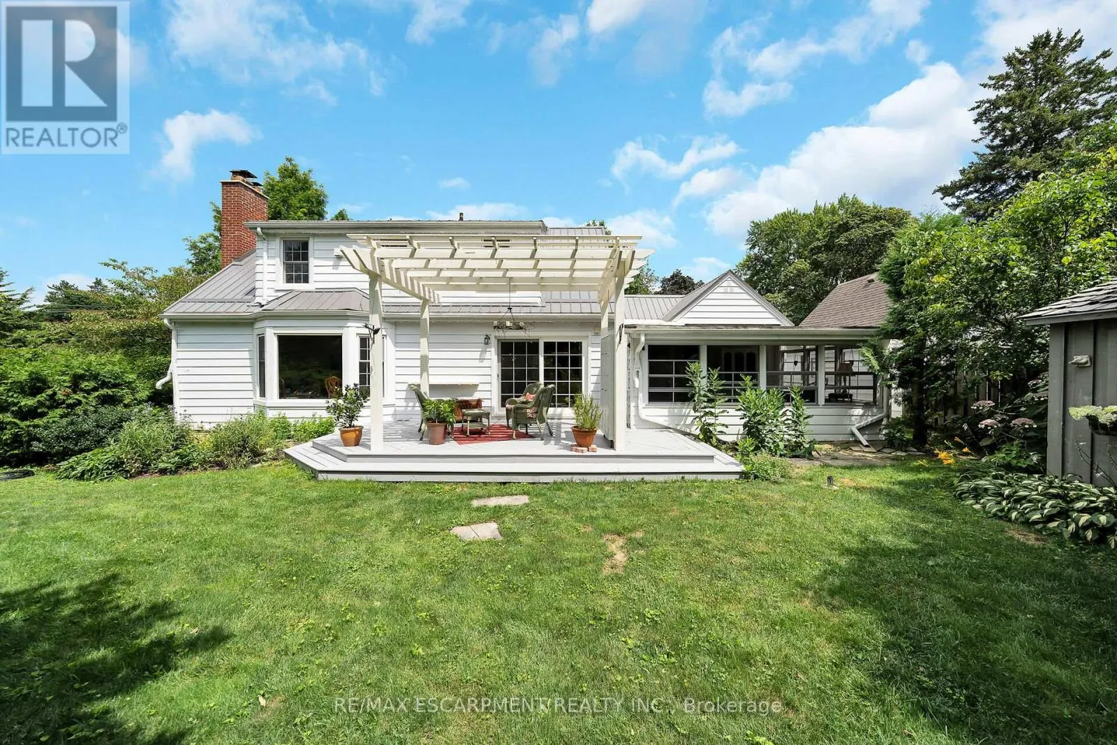14 SIMCOE BOULEVARD