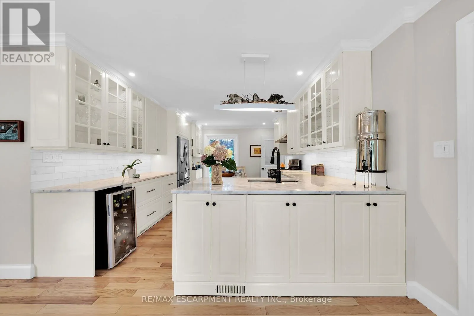 14 SIMCOE BOULEVARD