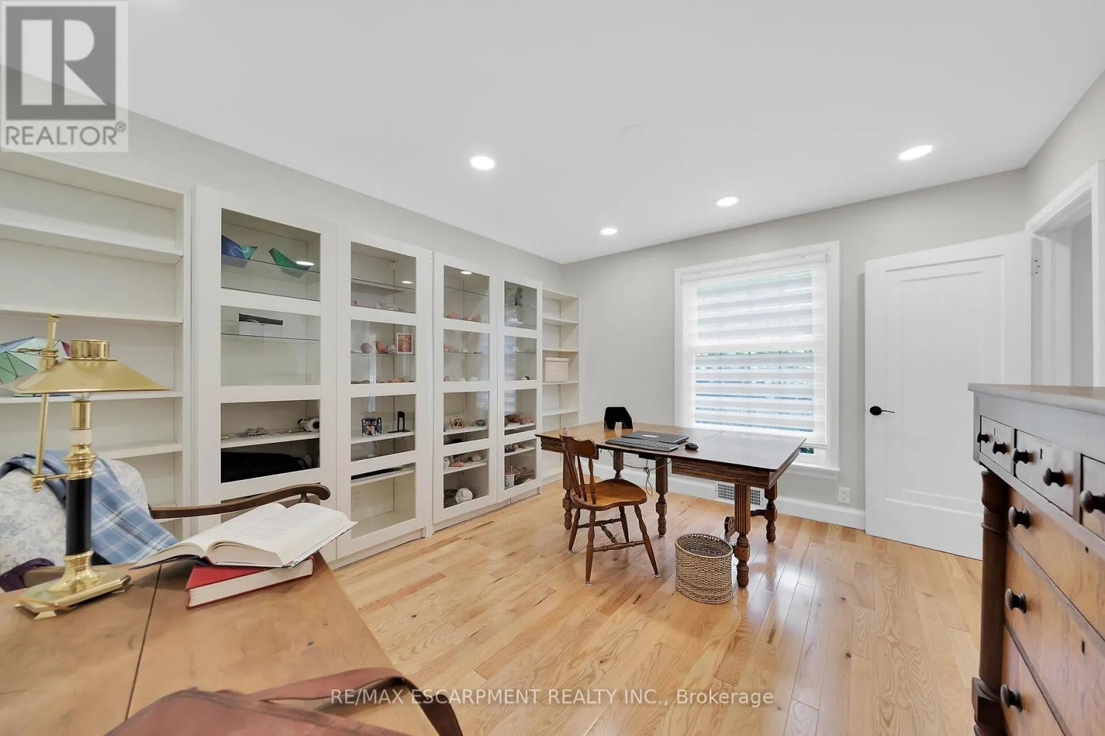 14 SIMCOE BOULEVARD