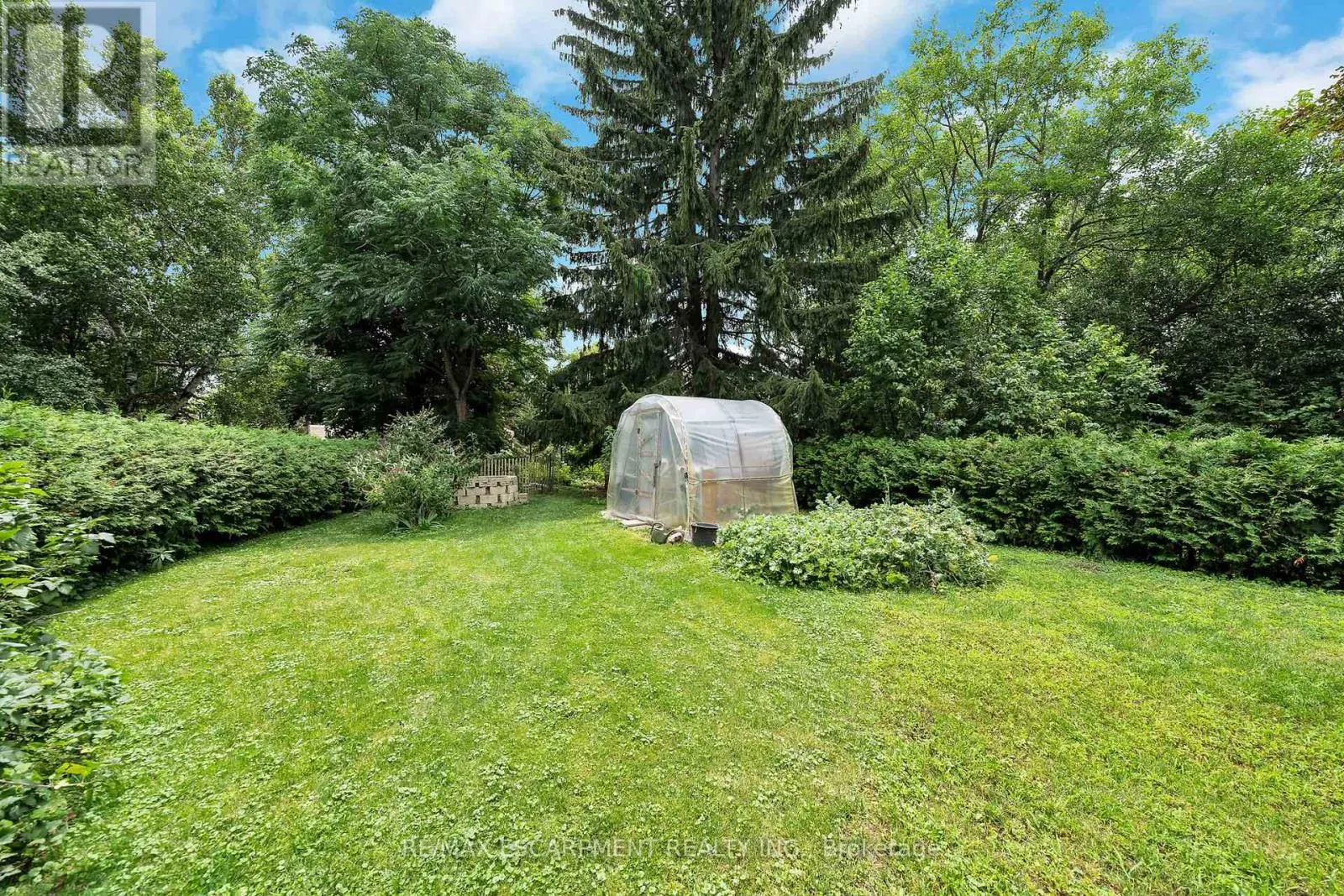 14 SIMCOE BOULEVARD