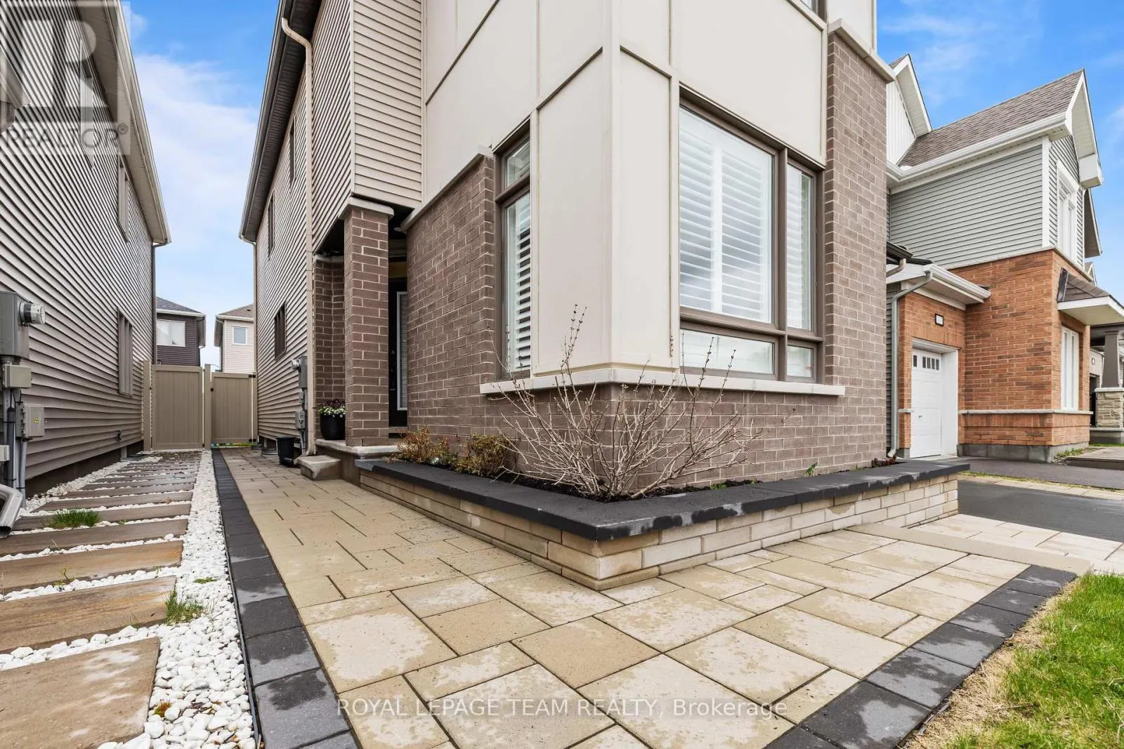 1135 APOLUNE STREET