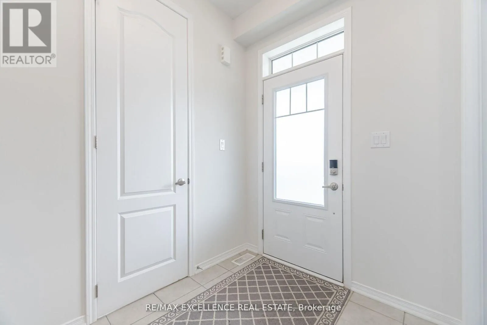 53 OAKTREE DRIVE