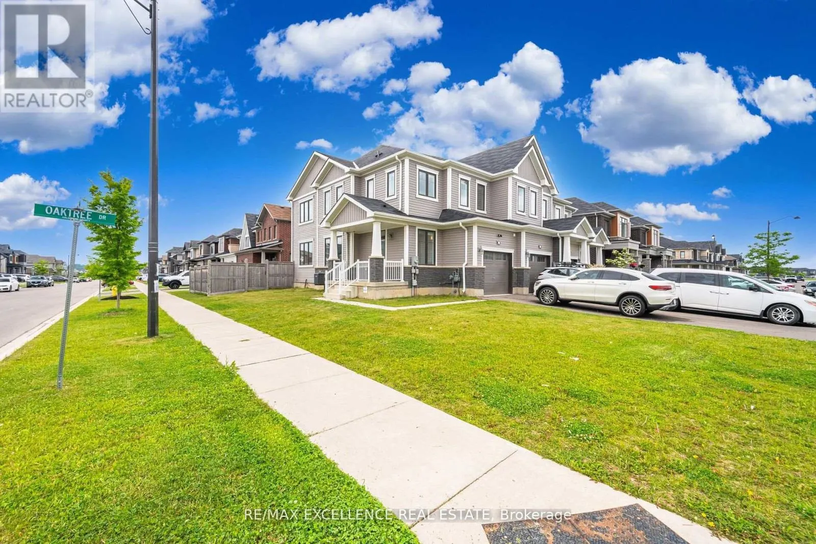 53 OAKTREE DRIVE