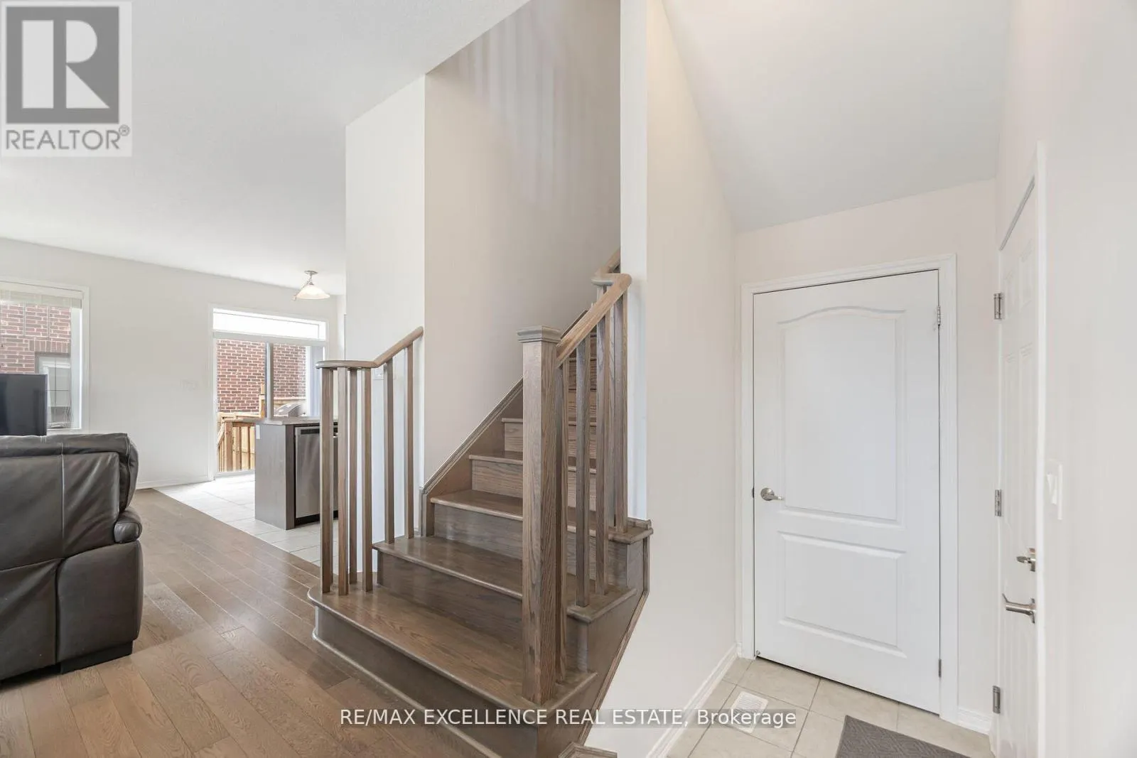 53 OAKTREE DRIVE