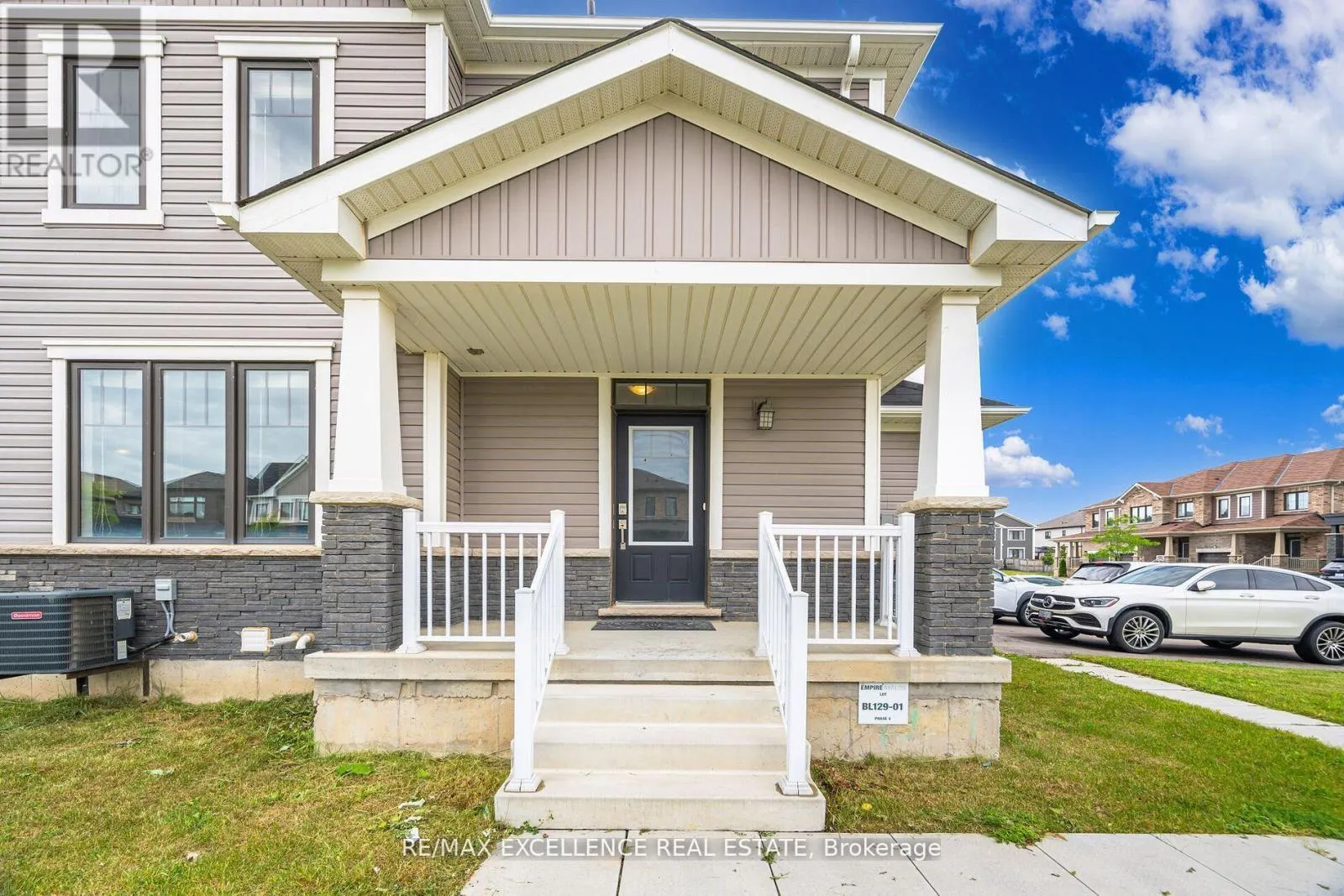 53 OAKTREE DRIVE