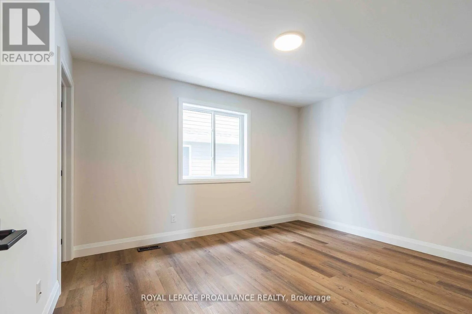 78 STIRLING CRESCENT