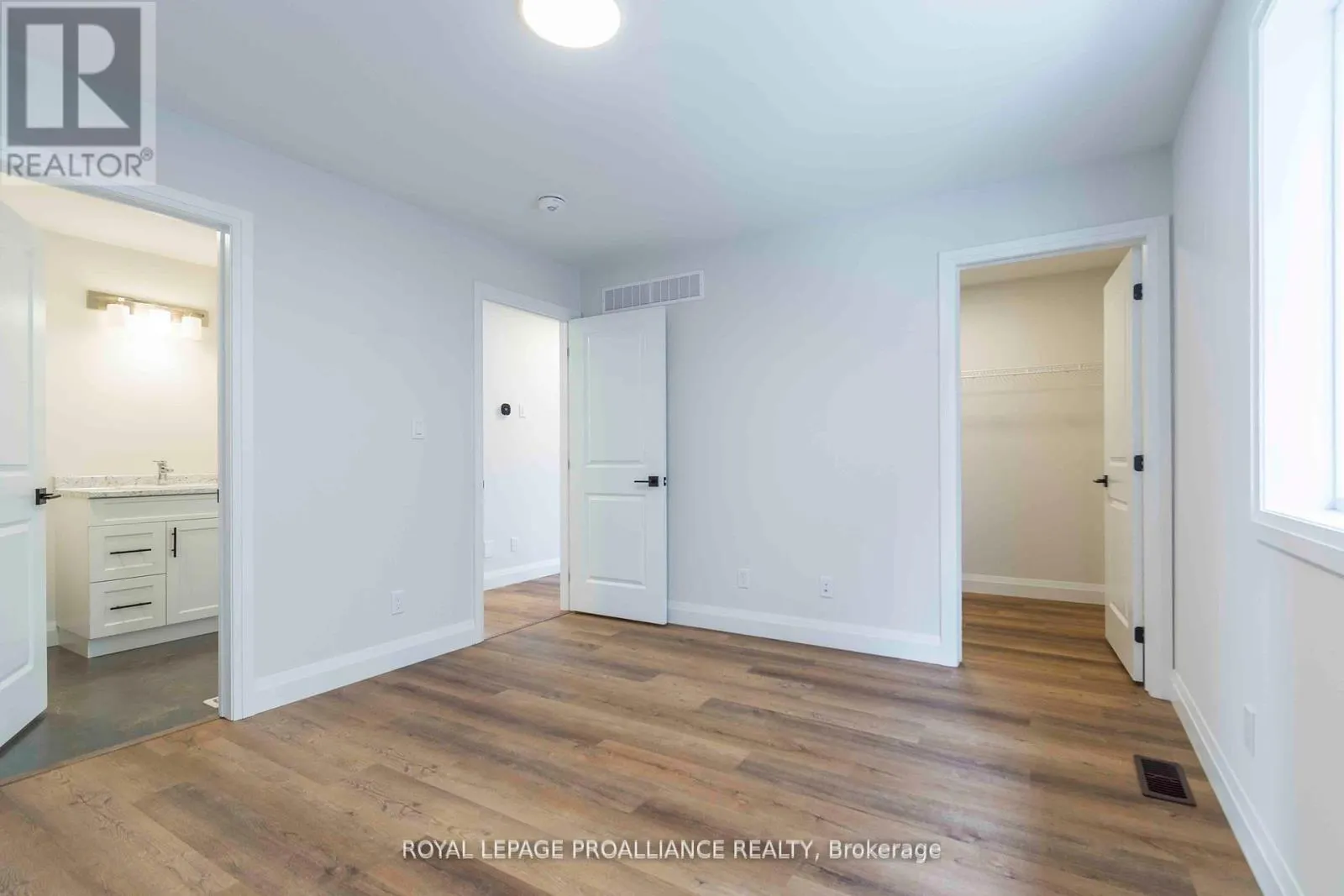78 STIRLING CRESCENT