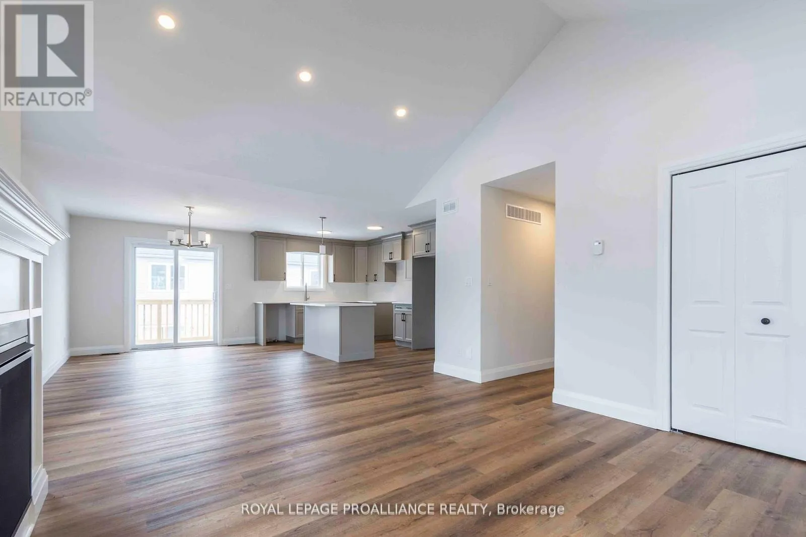 78 STIRLING CRESCENT