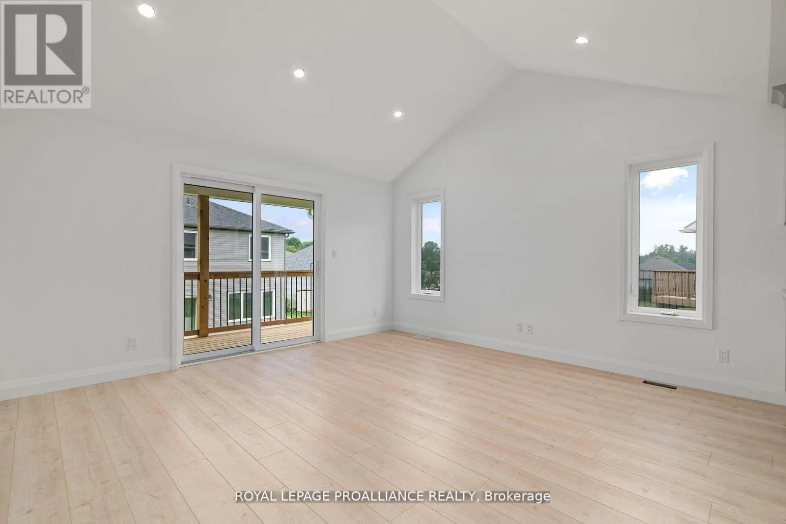 72 STIRLING CRESCENT