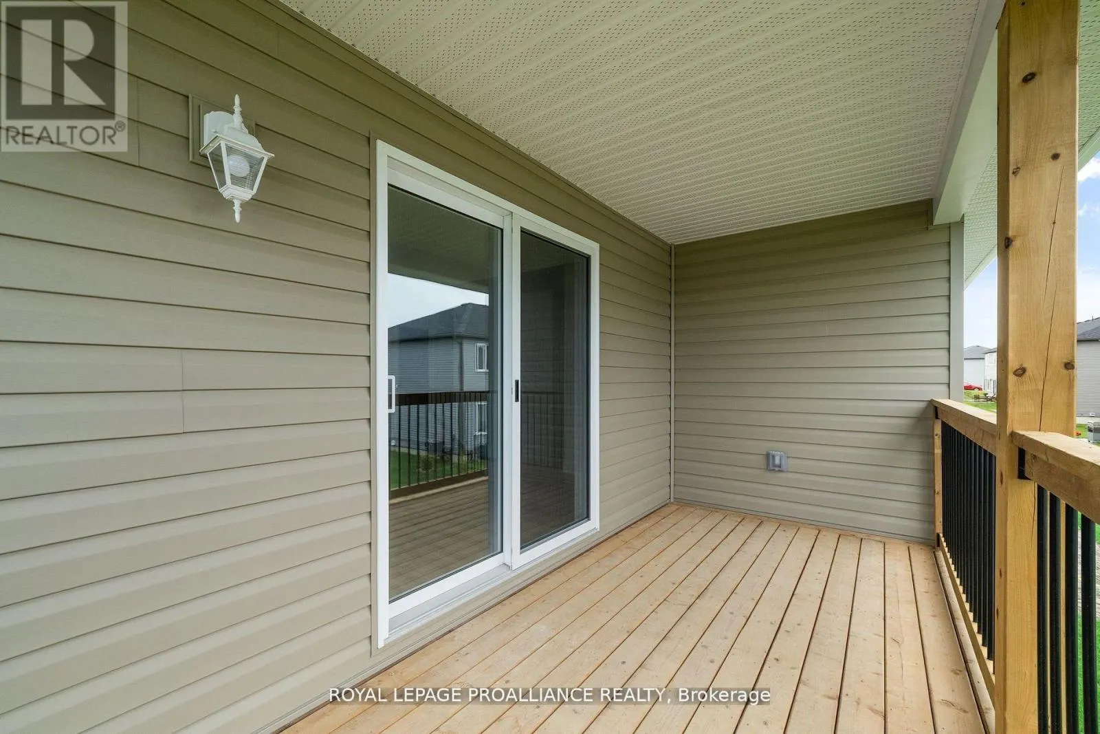 72 STIRLING CRESCENT