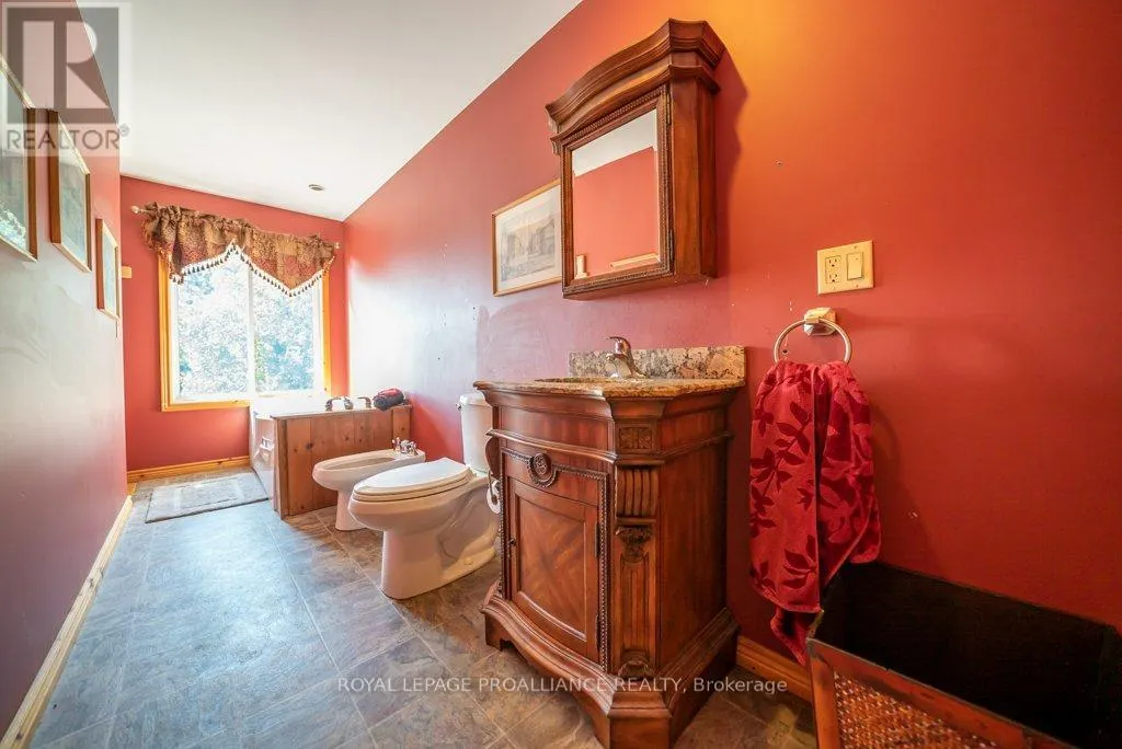 2475 ALF'S BAY LANE