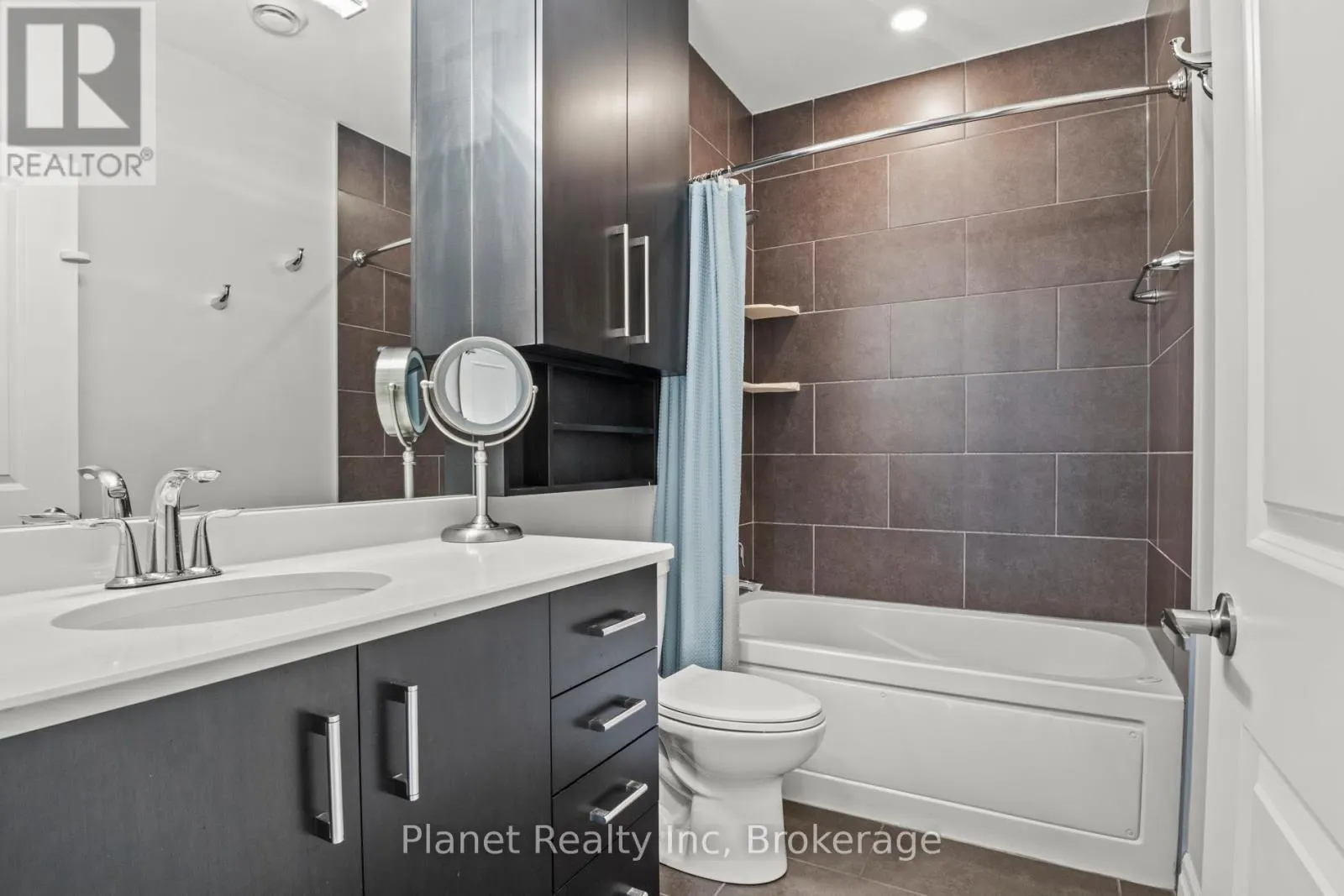 1607 - 160 MACDONELL STREET, #1607