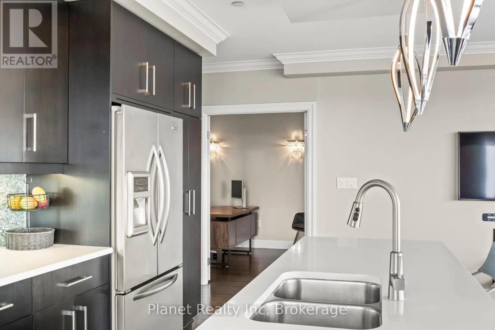 1607 - 160 MACDONELL STREET, #1607