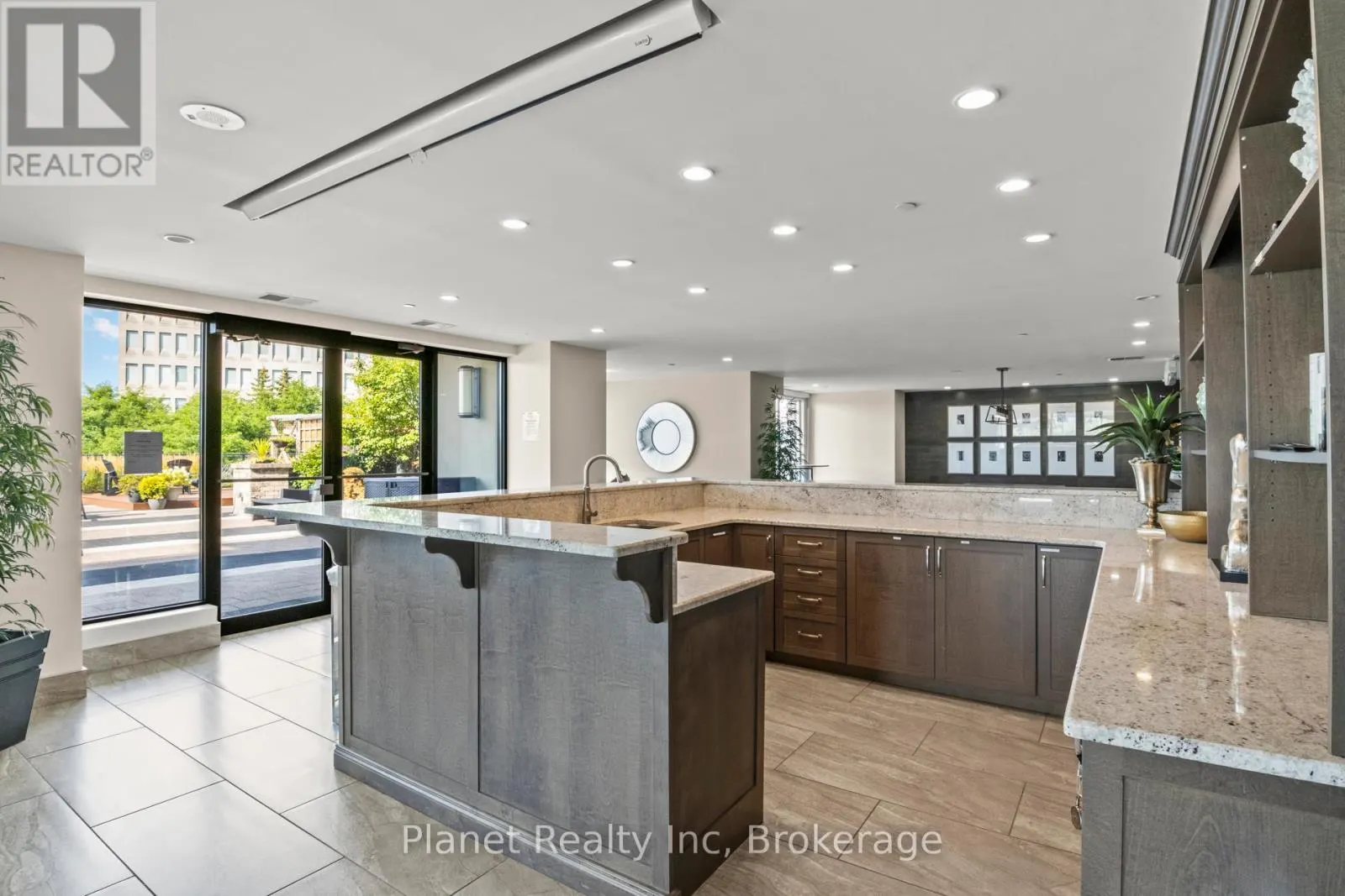 1607 - 160 MACDONELL STREET, #1607