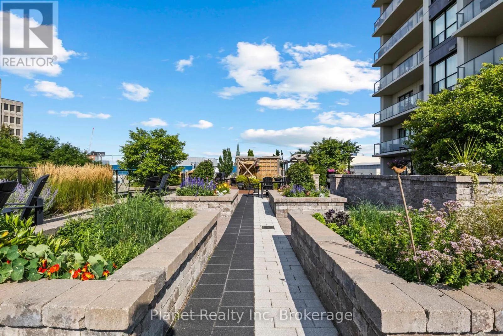 1607 - 160 MACDONELL STREET, #1607