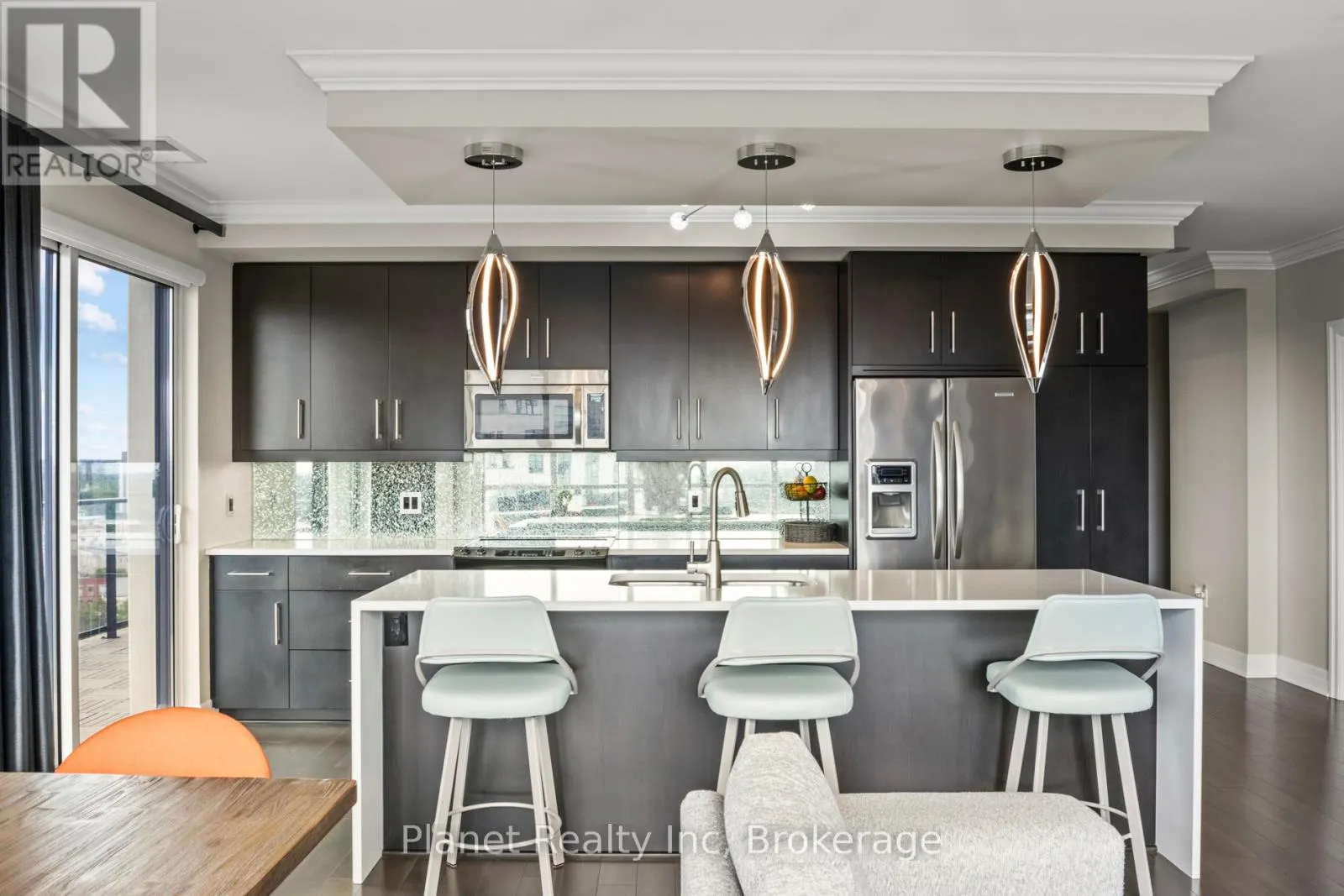 1607 - 160 MACDONELL STREET, #1607