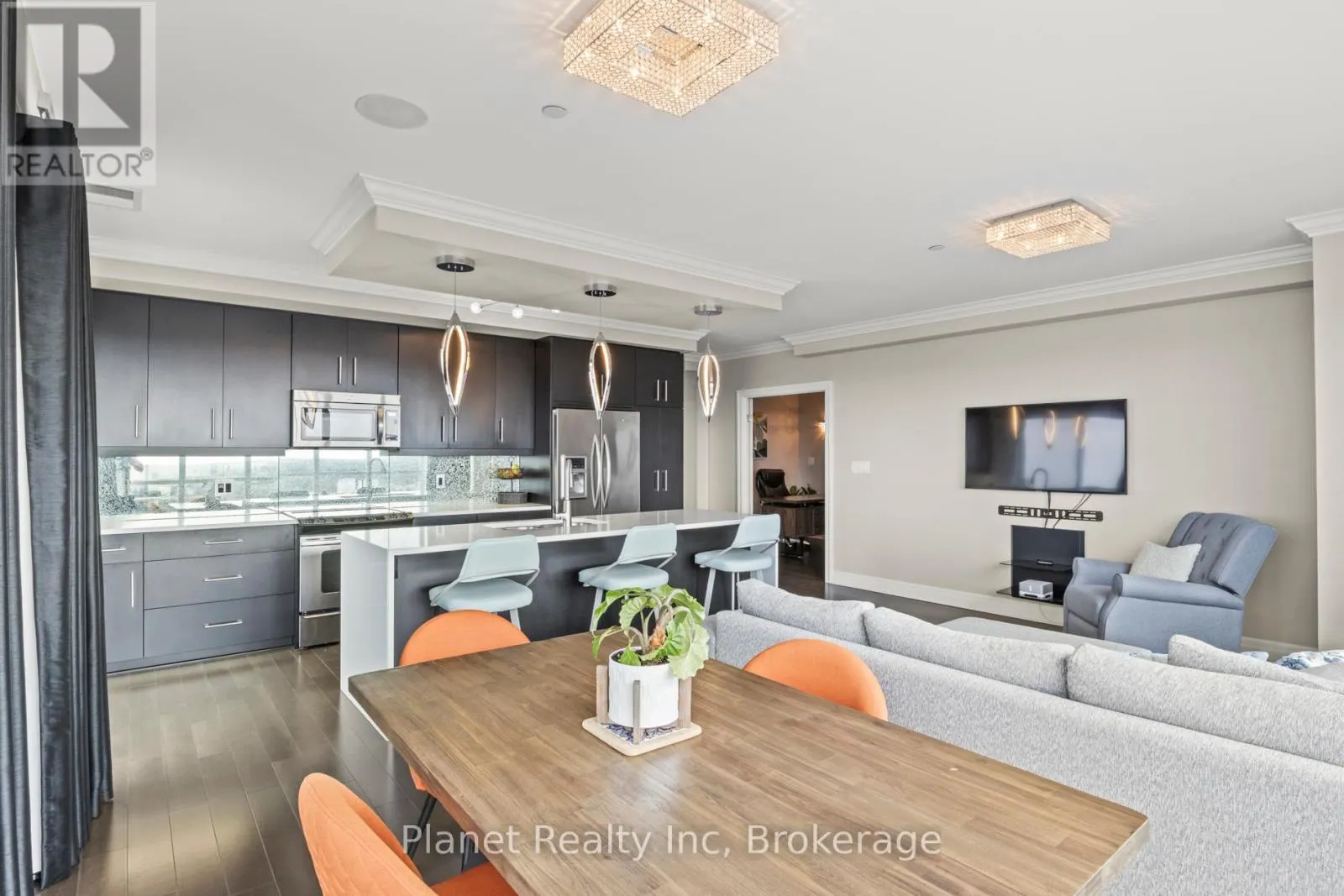 1607 - 160 MACDONELL STREET, #1607