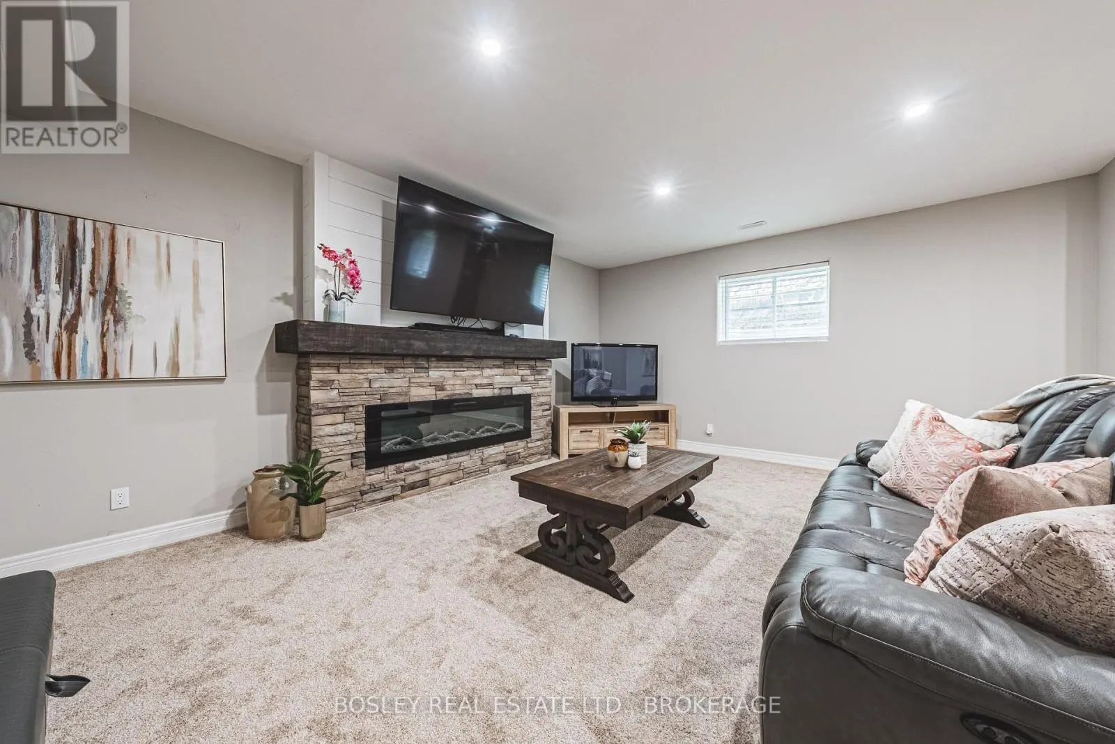 10 - 2848 KING STREET, #10
