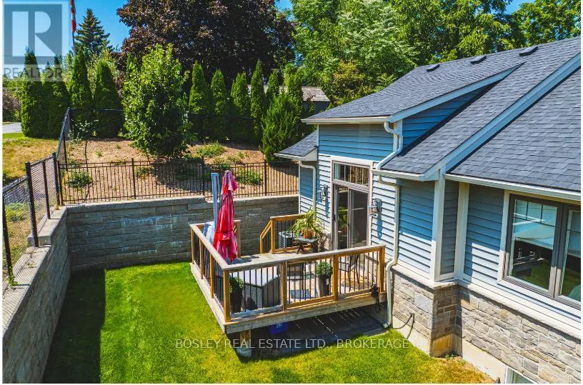 10 - 2848 KING STREET, #10
