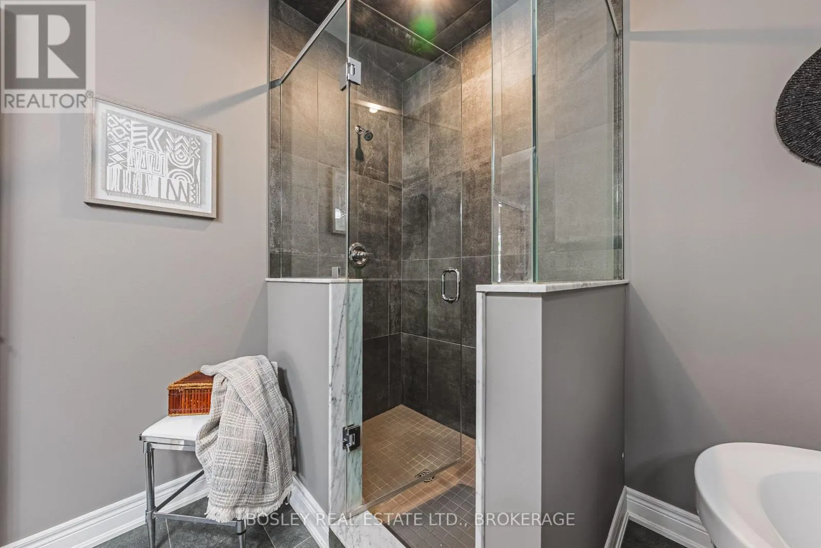10 - 2848 KING STREET, #10