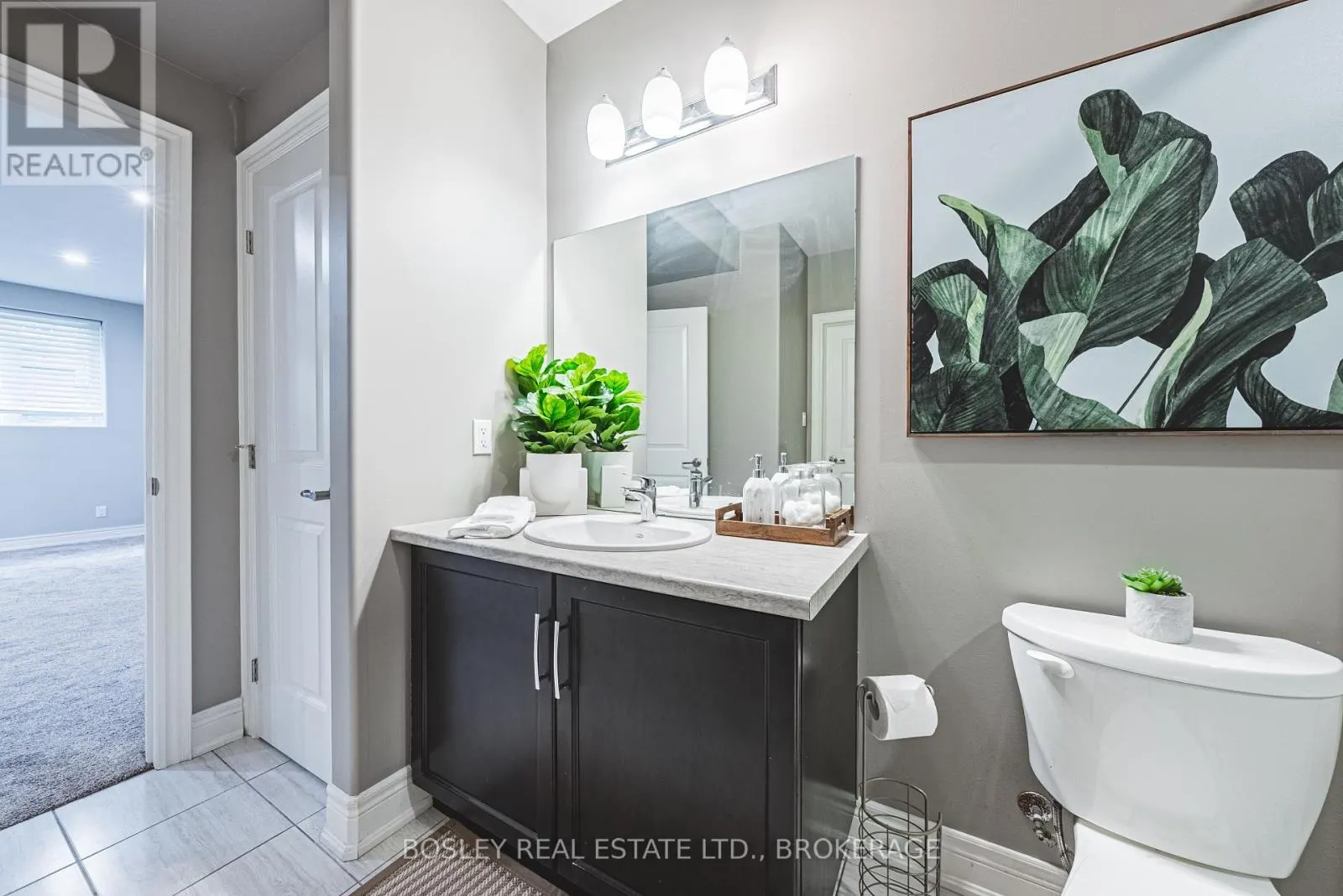 10 - 2848 KING STREET, #10