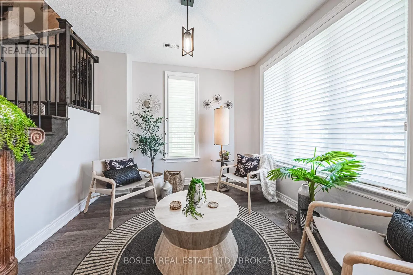 10 - 2848 KING STREET, #10