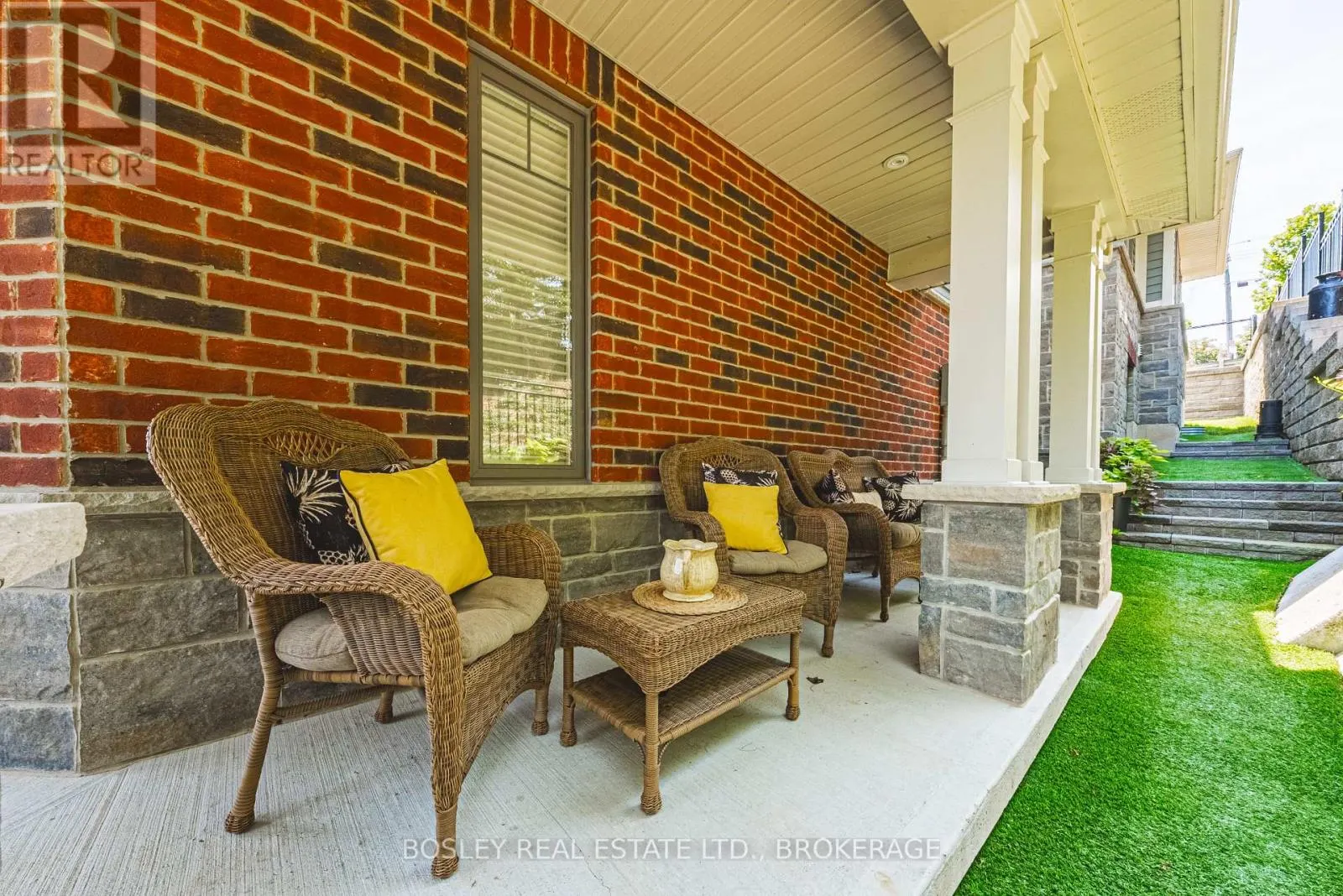 10 - 2848 KING STREET, #10