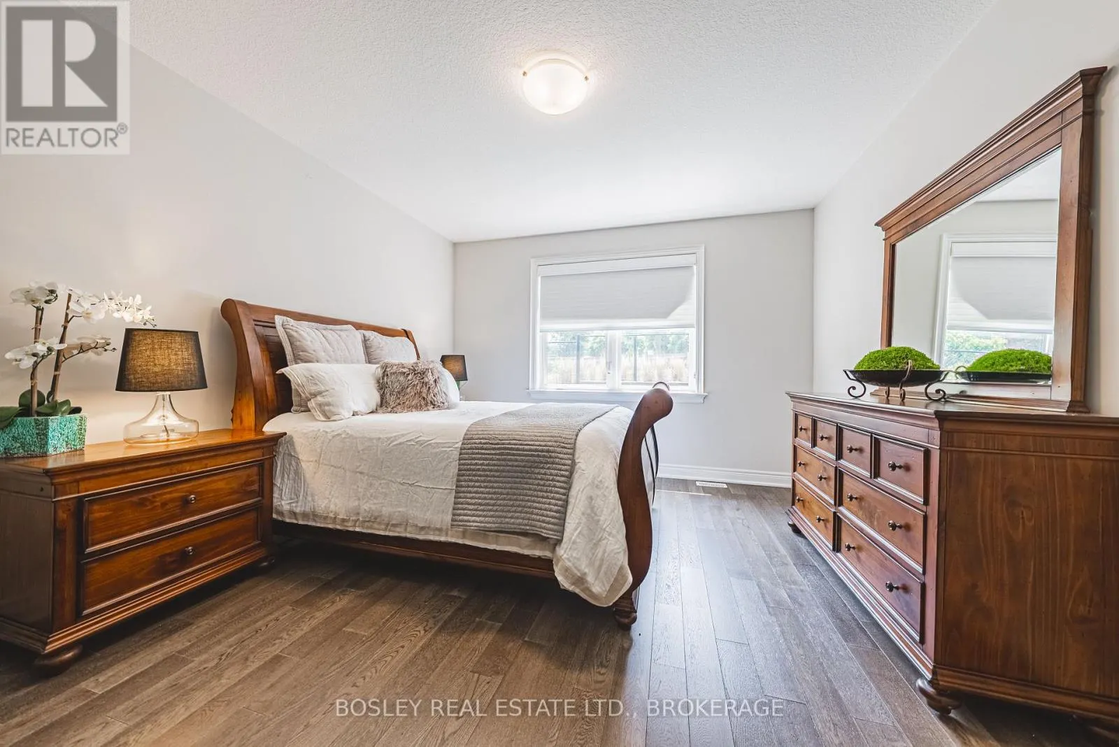 10 - 2848 KING STREET, #10