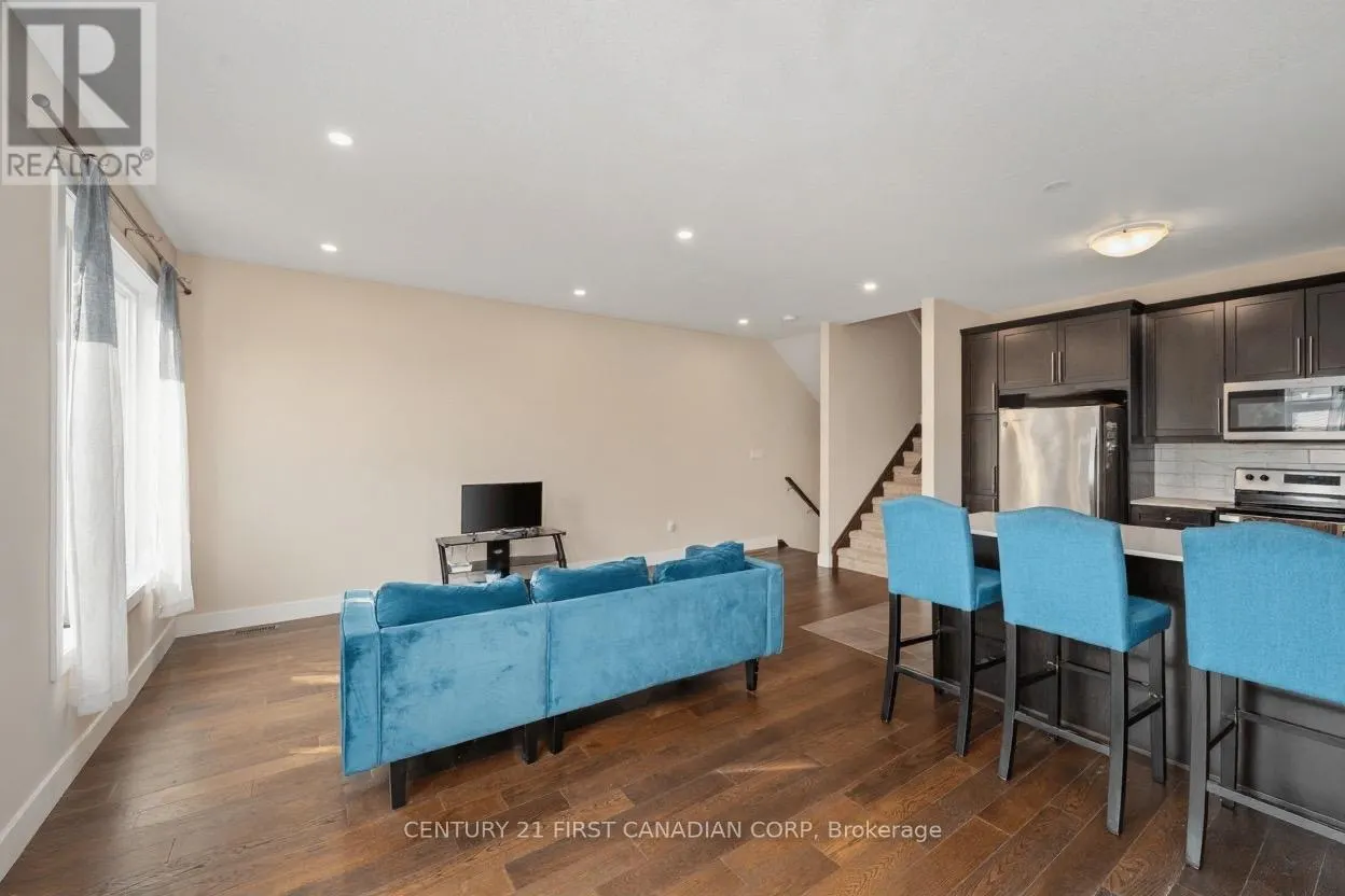 195 - 1960 DALMAGARRY ROAD, #195
