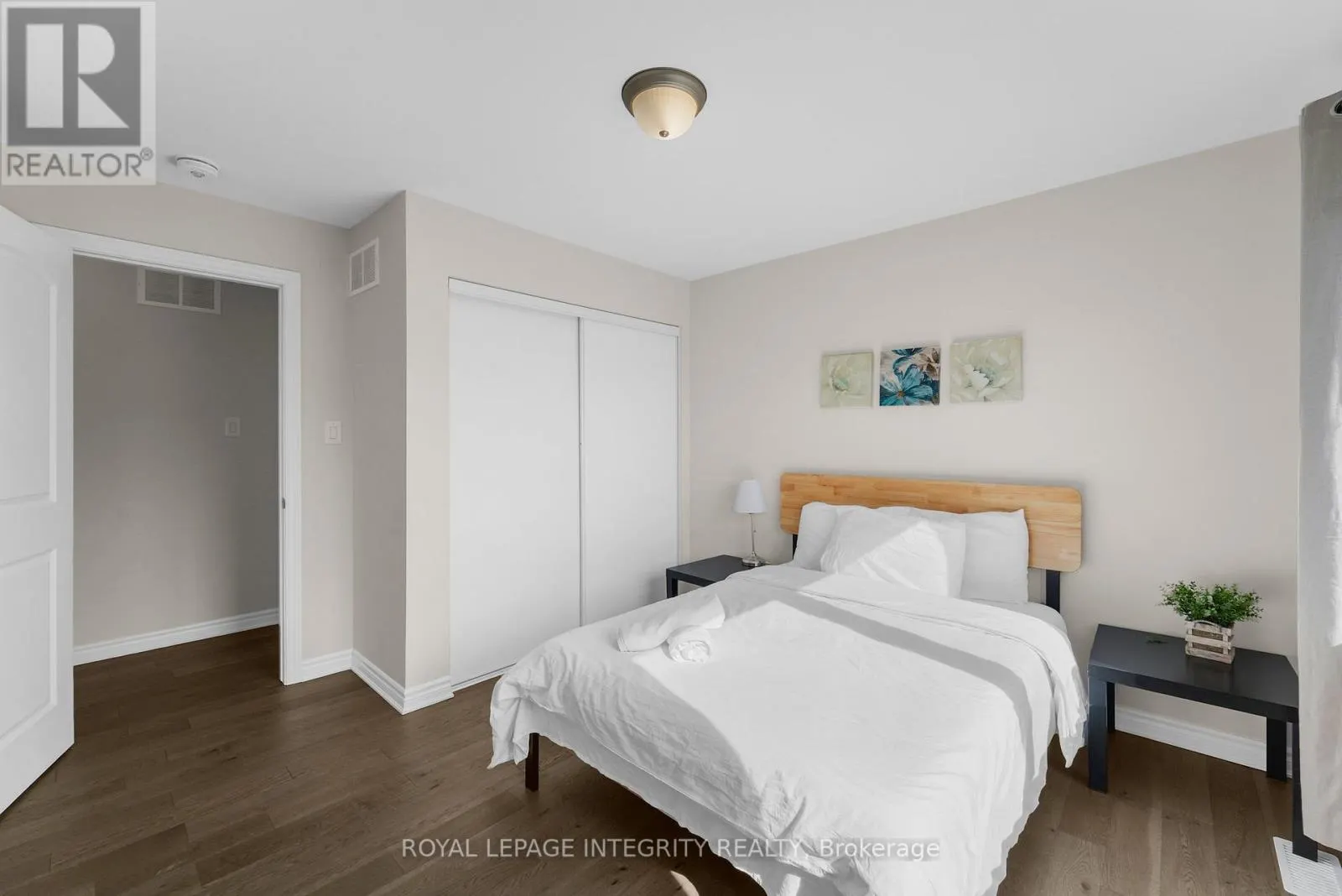 724 VENNECY TERRACE