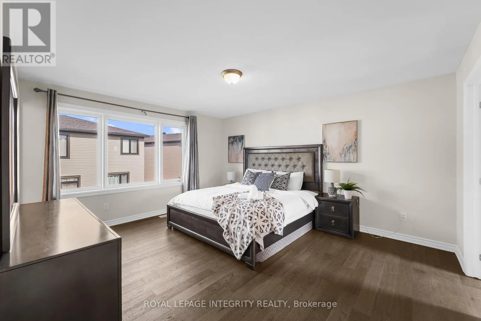 724 VENNECY TERRACE