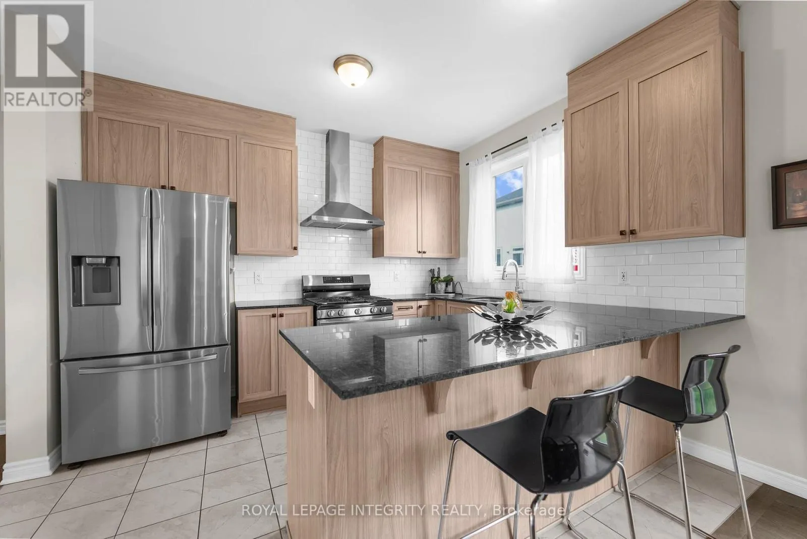 724 VENNECY TERRACE