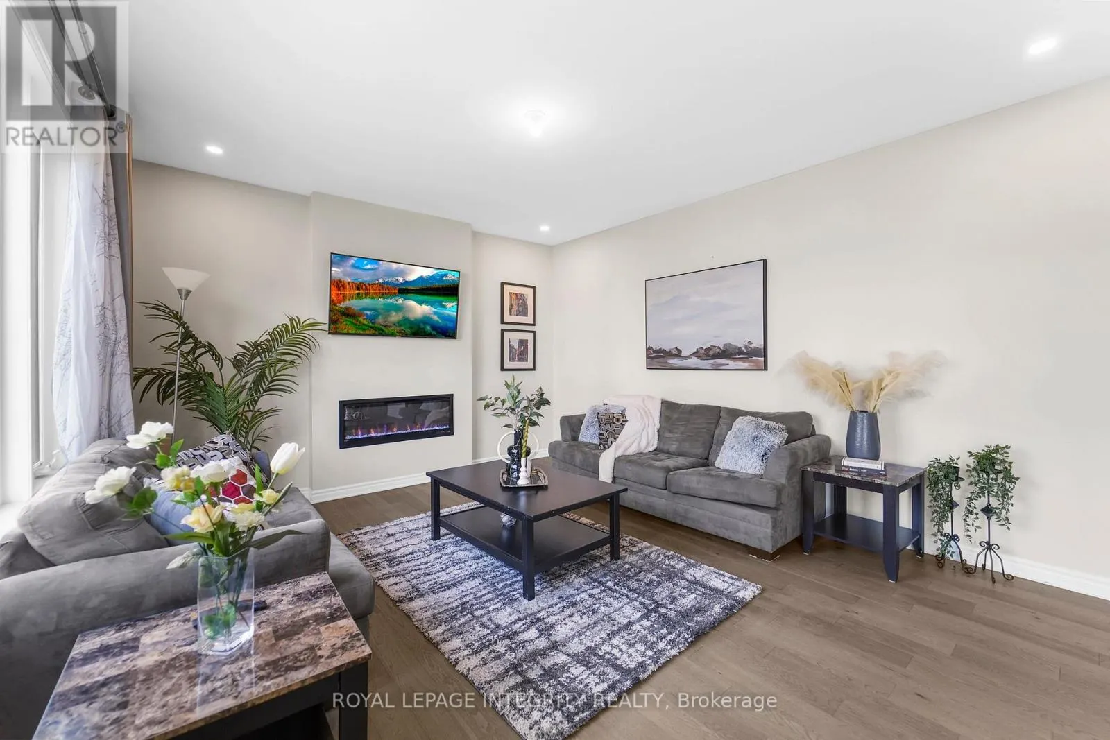 724 VENNECY TERRACE
