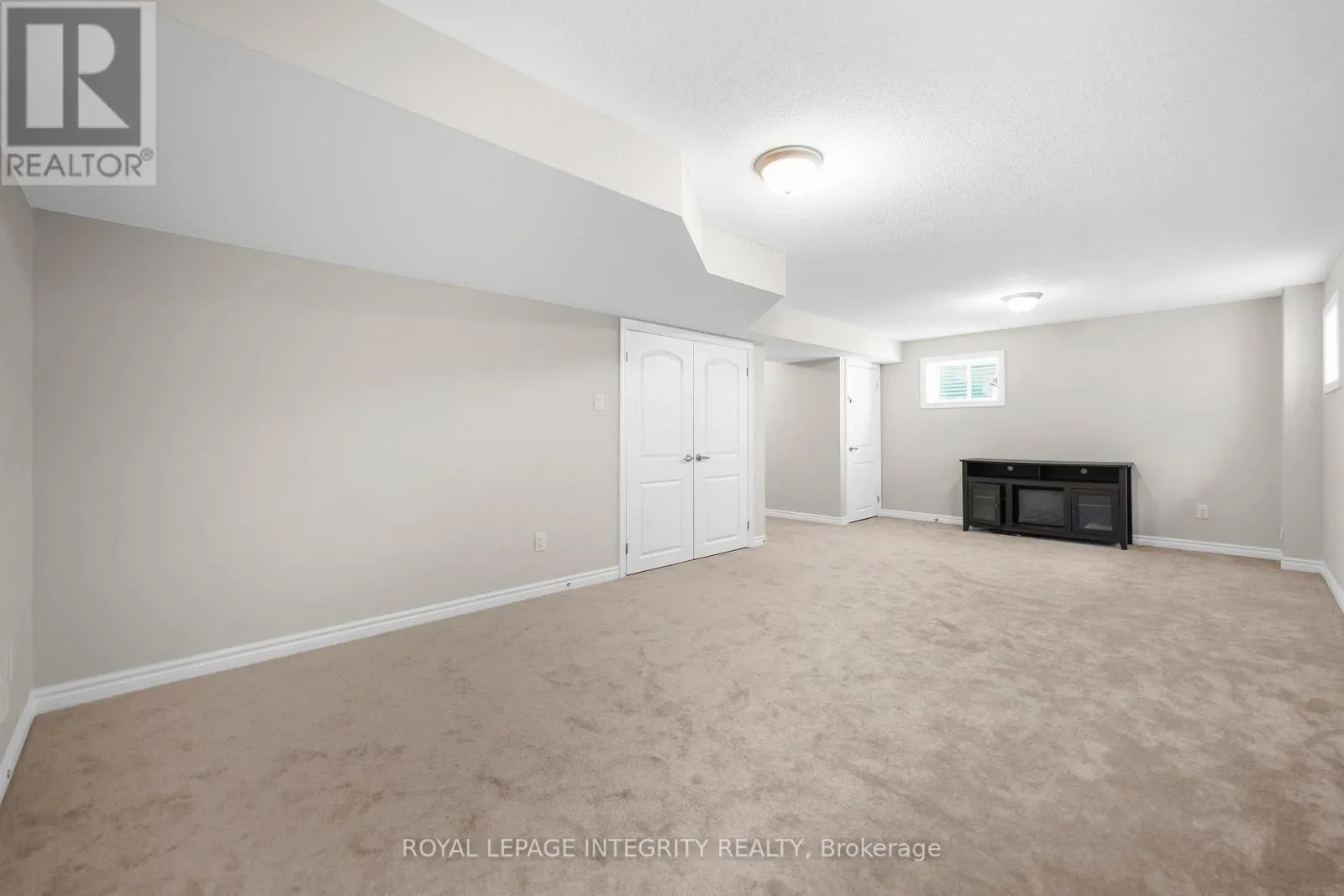 724 VENNECY TERRACE