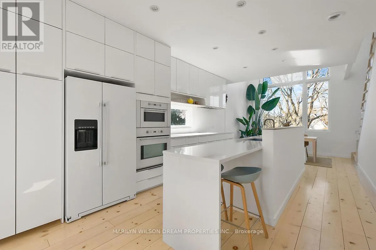 67 PINHEY STREET