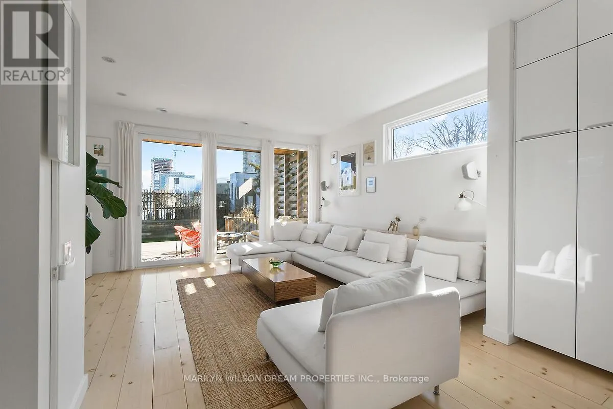 67 PINHEY STREET