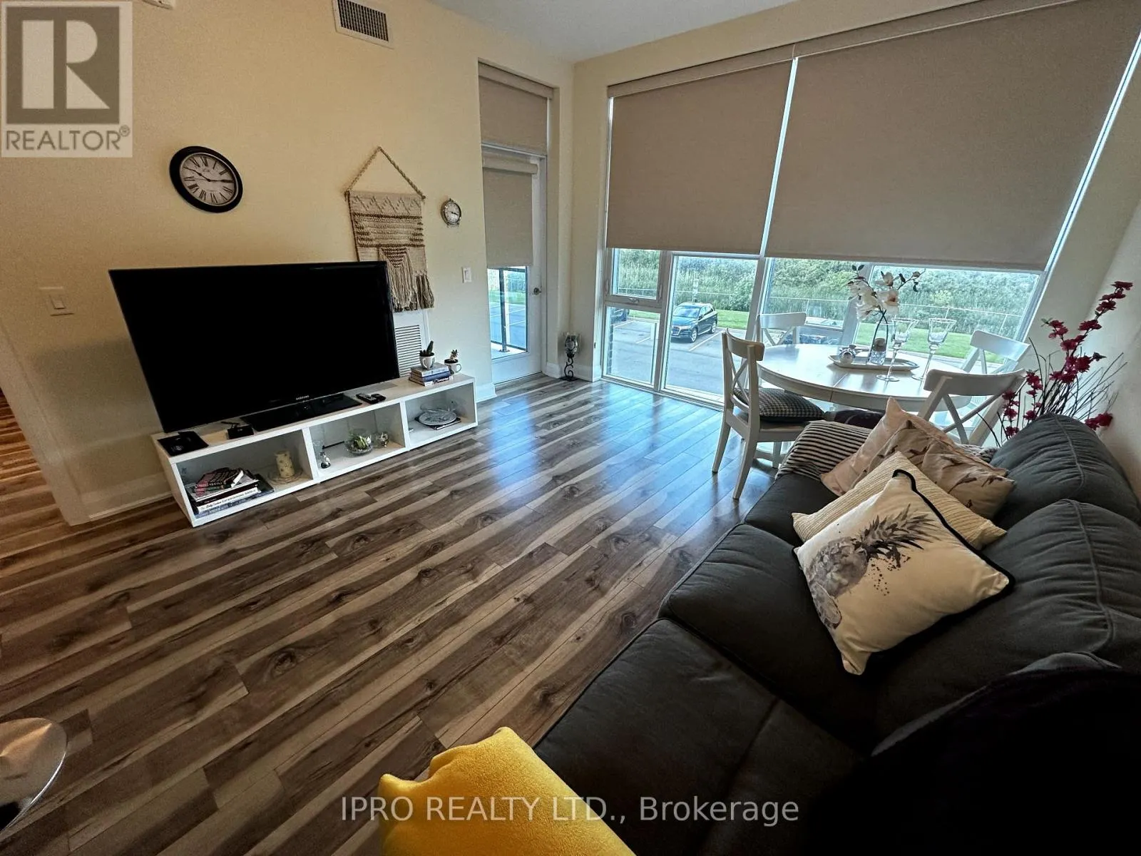 217 - 16 CONCORD PLACE