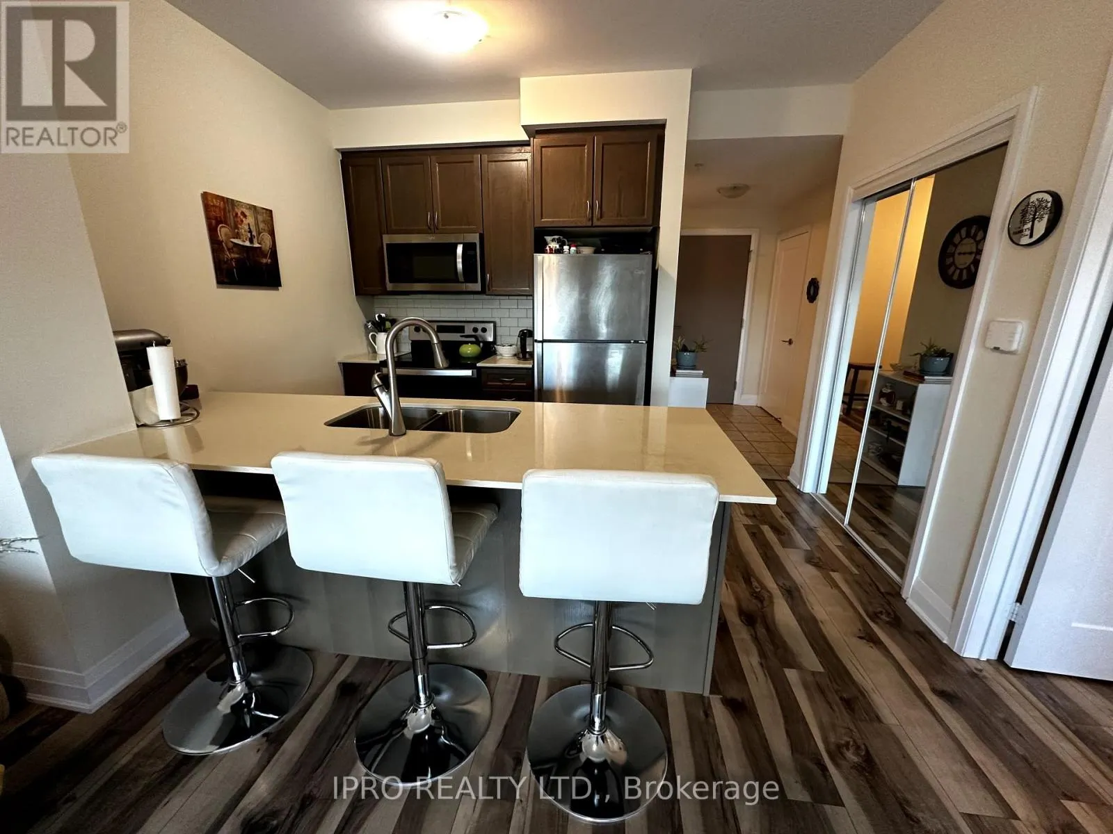 217 - 16 CONCORD PLACE