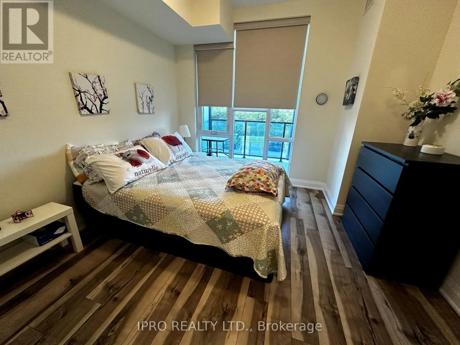 217 - 16 CONCORD PLACE
