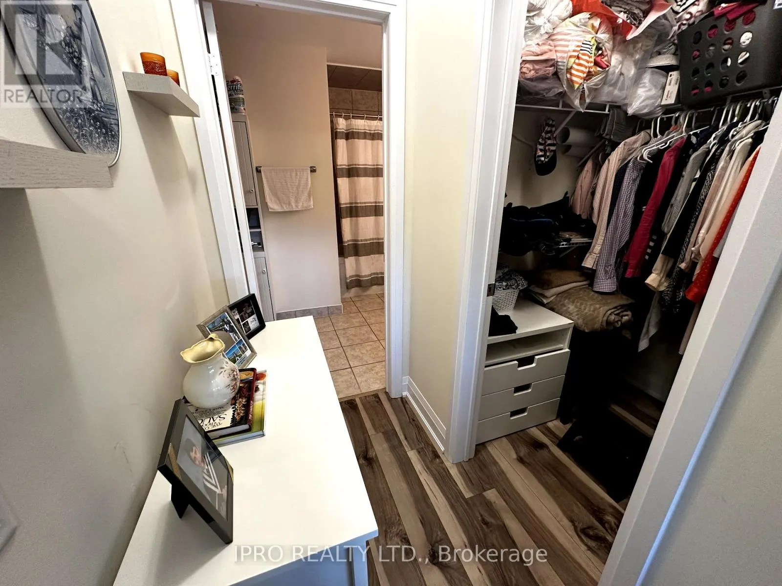 217 - 16 CONCORD PLACE