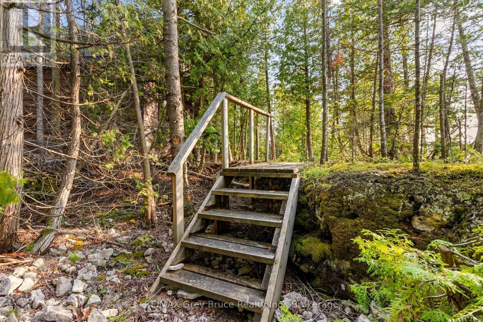 287 ROBERT ALLEN DRIVE