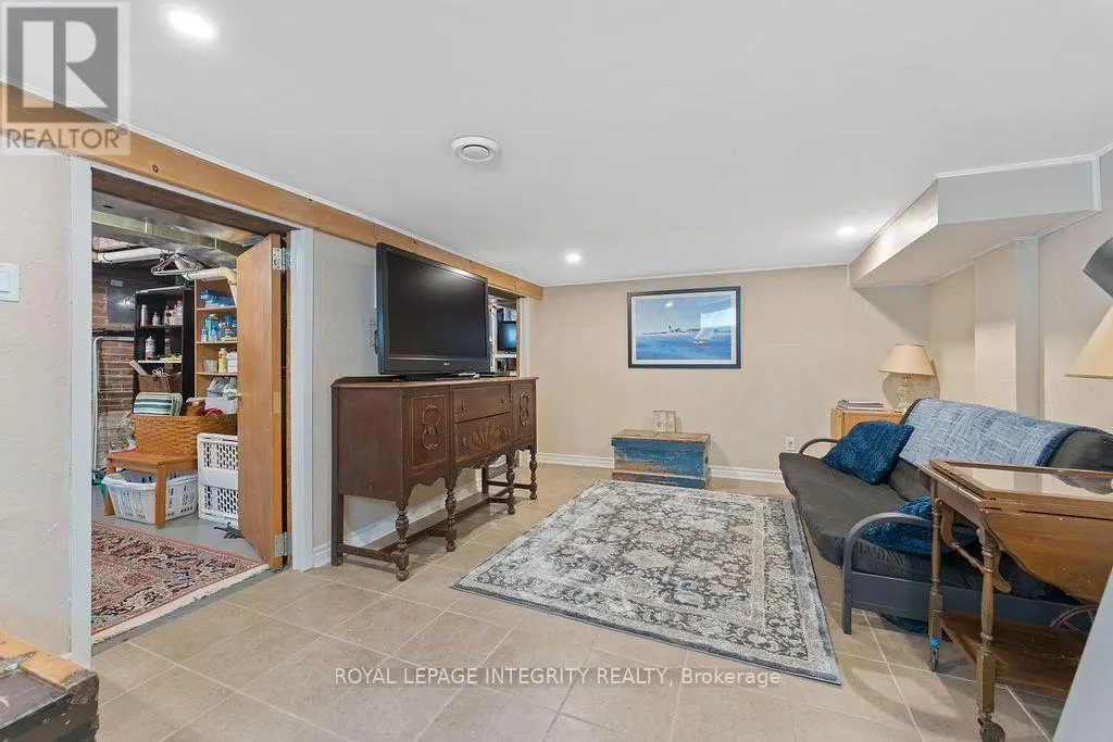 72 LAKESHORE DRIVE