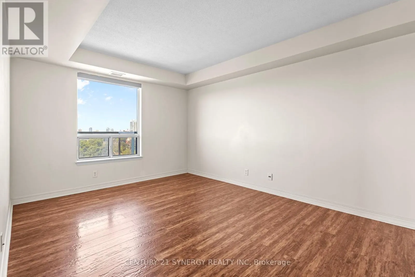1109 - 429 SOMERSET STREET W