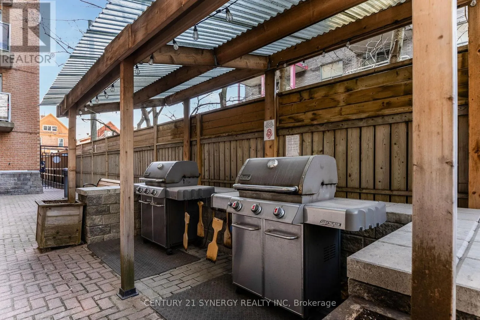 1109 - 429 SOMERSET STREET W