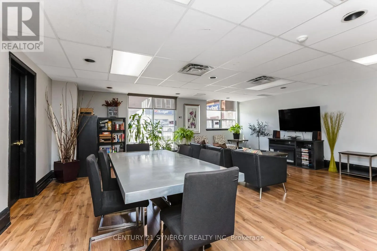 1109 - 429 SOMERSET STREET W